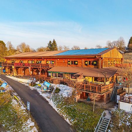 Sport-Hotel Sibenicni Vrch Mnichovice Extérieur photo