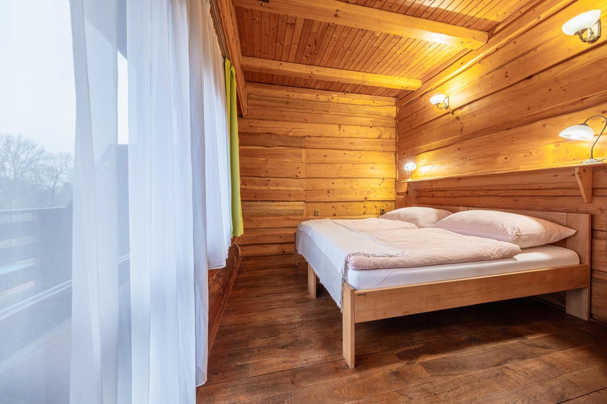 Sport-Hotel Sibenicni Vrch Mnichovice Extérieur photo