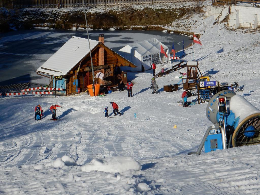 Sport-Hotel Sibenicni Vrch Mnichovice Extérieur photo