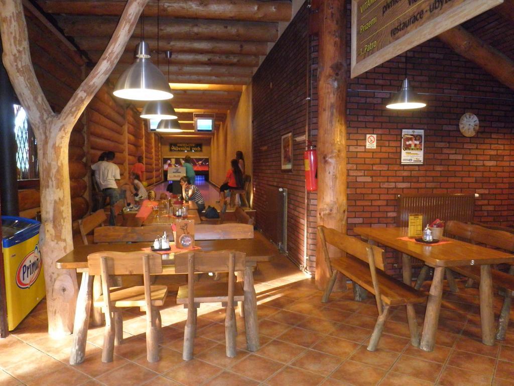 Sport-Hotel Sibenicni Vrch Mnichovice Extérieur photo