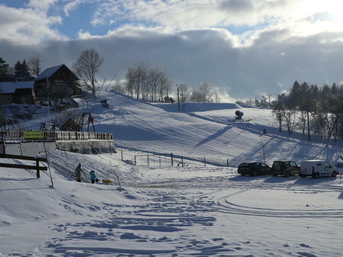 Sport-Hotel Sibenicni Vrch Mnichovice Extérieur photo