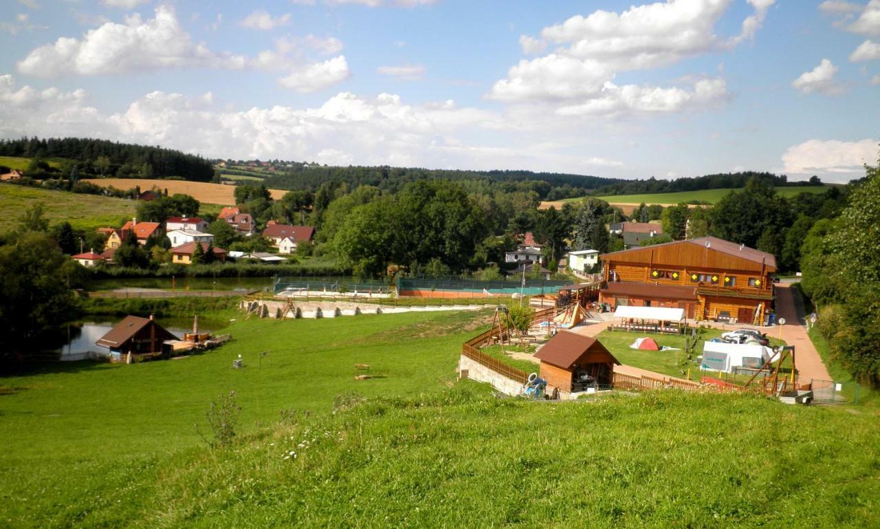 Sport-Hotel Sibenicni Vrch Mnichovice Extérieur photo